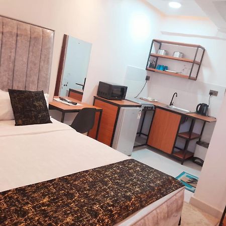 Sandalwood Suites Nakuru - Studios & One Bedroom Suites Dış mekan fotoğraf