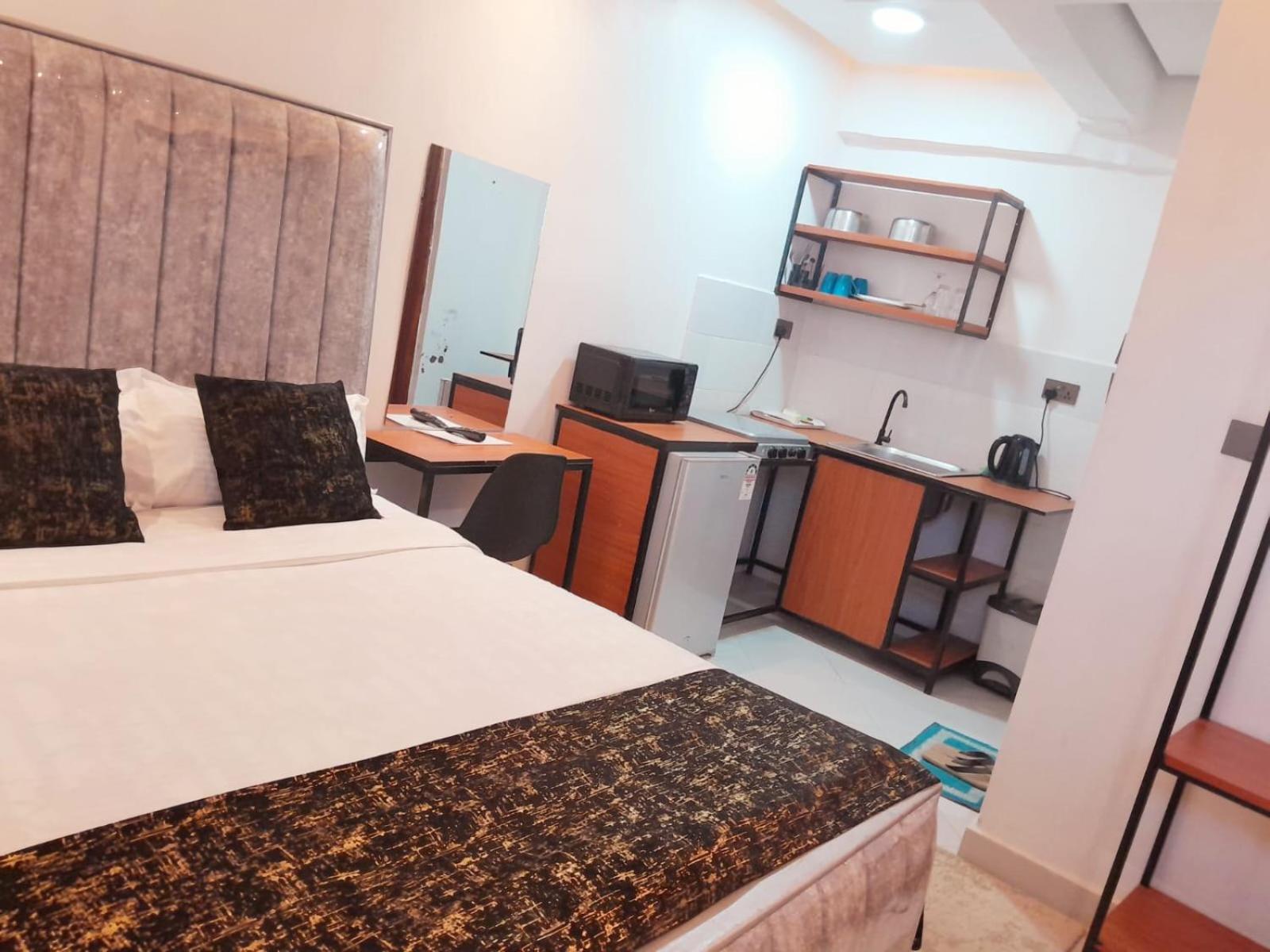 Sandalwood Suites Nakuru - Studios & One Bedroom Suites Dış mekan fotoğraf